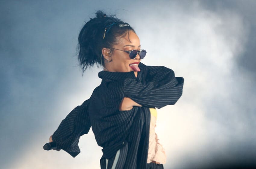  Rihanna’s Time To Shine Like A Diamond, With Ongoing Talks Of Her Possibly Headlining The Glastonbury Festival