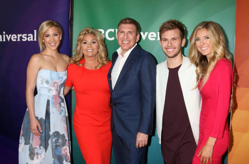  Lindsie Chrisley Finally Speaks On Parents Todd and Julie’s Prison Sentences