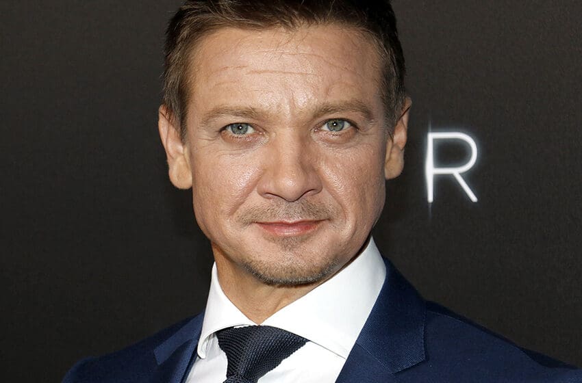  Jeremy Renner Undergoes “Electric Stimulation” Therapy Seven Weeks After Fatal Snow Plough Accident