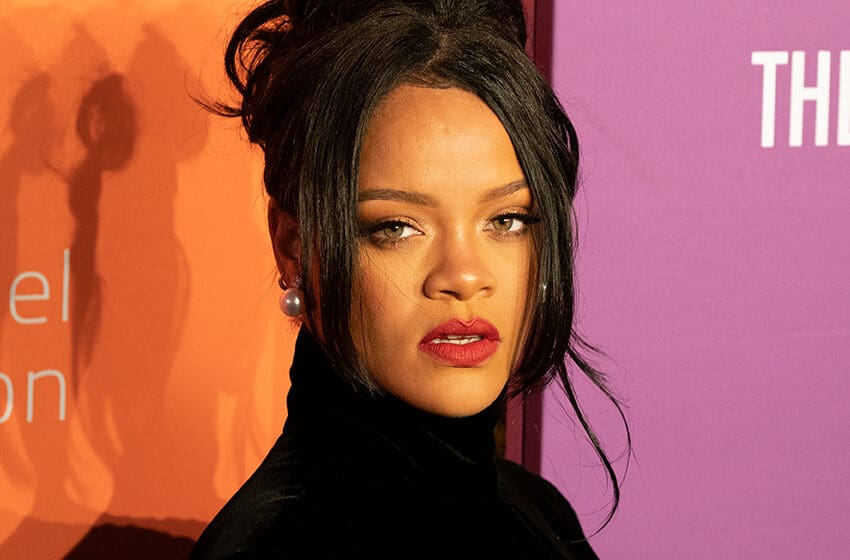  Rihanna Reveals She Had “No Clue” About New Pregnancy During Vogue Cover Shoot