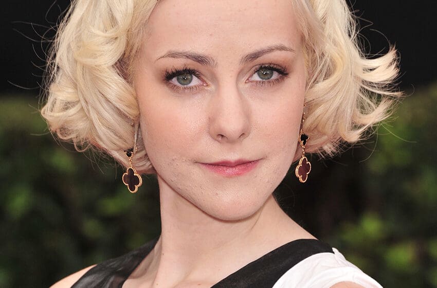  Actress Jena Malone Opens Up About Being Sexually Assaulted While Shooting The Hunger Games Film