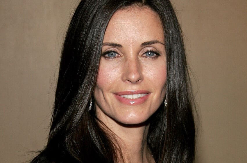  Courteney Cox Admits That Getting Too Many Fillers In The Past Made Her Look A Little Off