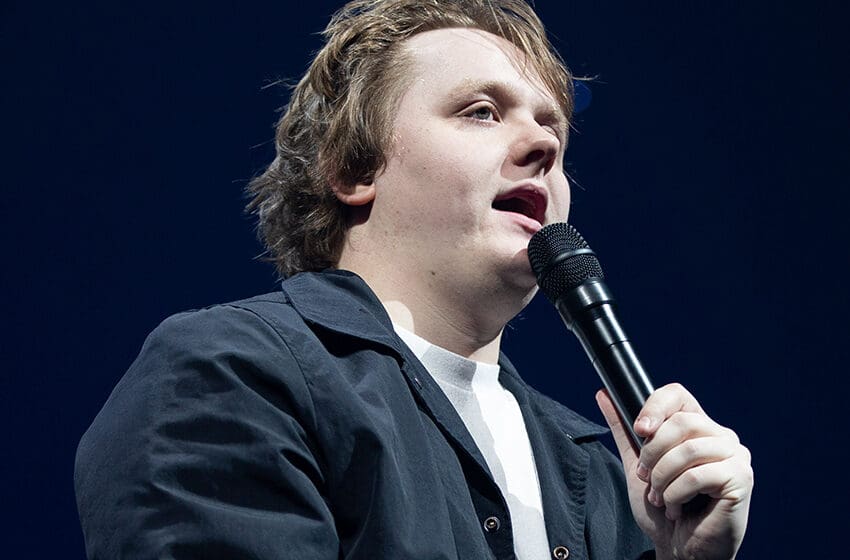  Lewis Capaldi Reveals That Twitches And Mental Health Struggles Scared Him Into Thinking His Life On Stage Was Over