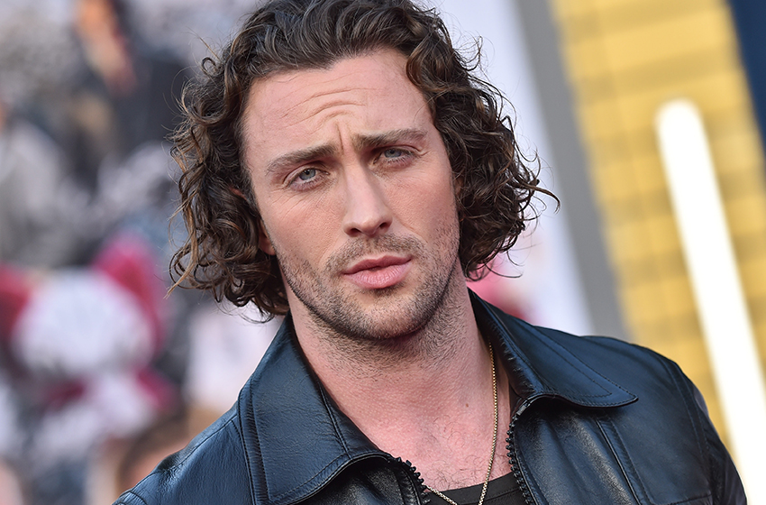  Aaron Taylor-Johnson Emerges As Front-Runner To Replace Daniel Craig as James Bond