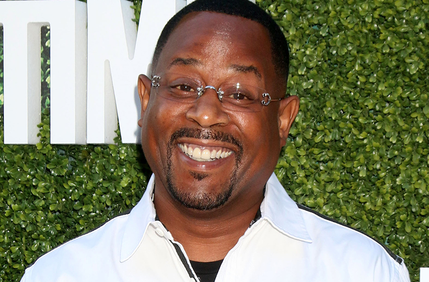  Martin Lawrence Shares Update On Friend Jamie Foxx: ‘He’s Doing Better’ While Accepting Star On Hollywood Walk Of Fame