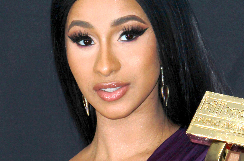  Cardi B Responds To Offset’s Cheating Accusations: “I’m Cardi B, I’m Not Just Anybody!”