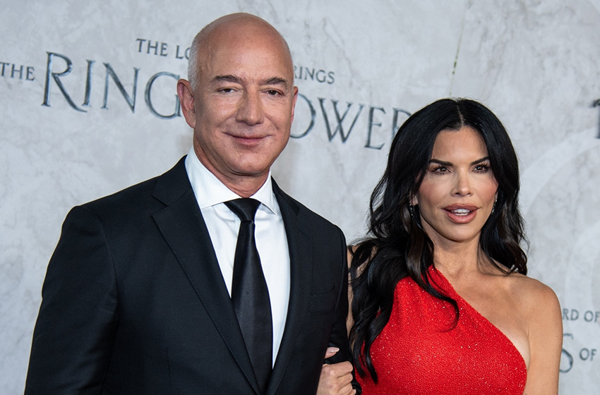  Jeff Bezos And Lauren Sanchez Are Engaged