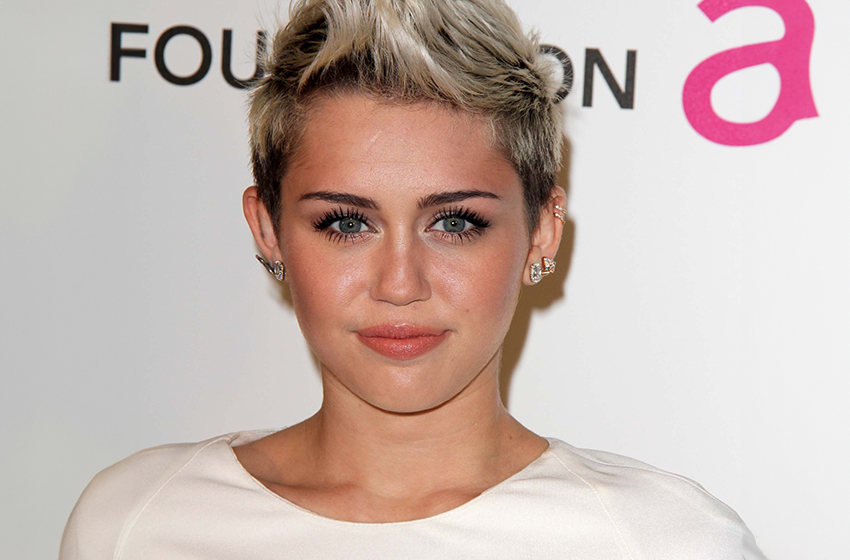  Miley Cyrus Gets Restraining Order Against Ex-Con Stalker