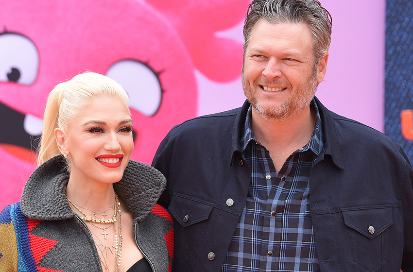  Blake Shelton Shares Christmas Tradition With Gwen Stefani