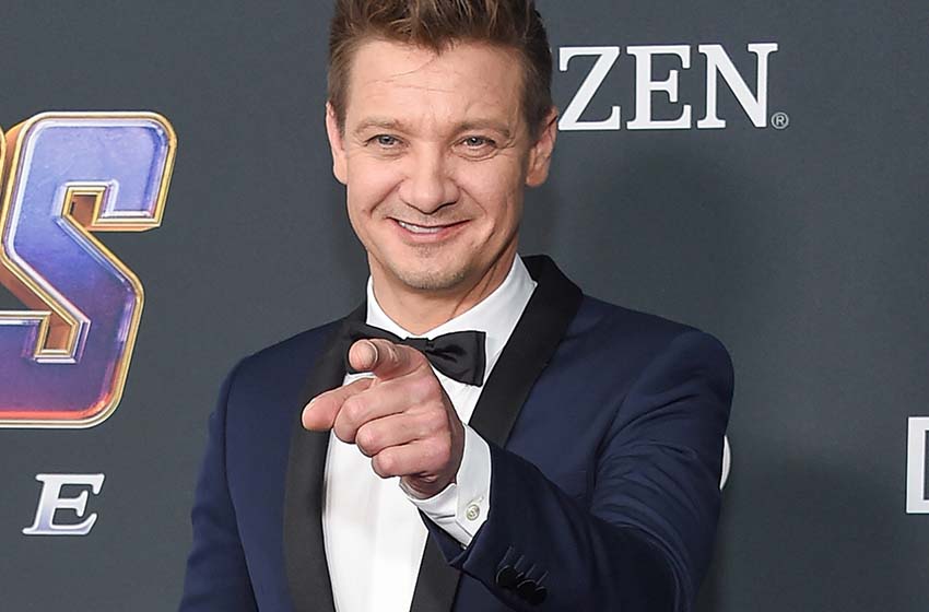  Jeremy Renner Says He’s Nervous Upon Return To Set After Snow Plow Accident