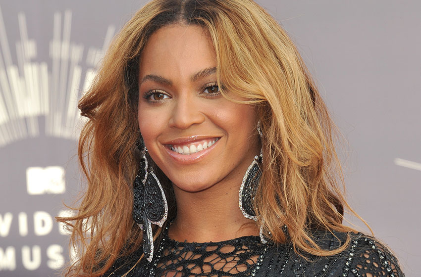  Beyoncé Has News During 2024 Super Bowl : “Act II” Of “Renaissance” Dropping Soon!