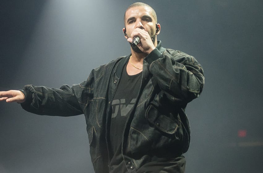  Drake’s Amazes Fans With Another Heartfelt Acts Of Kindness During Show