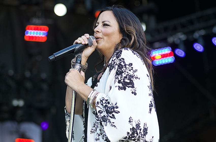  Sara Evans Says She And Jay Barker Are Back Together After Divorce