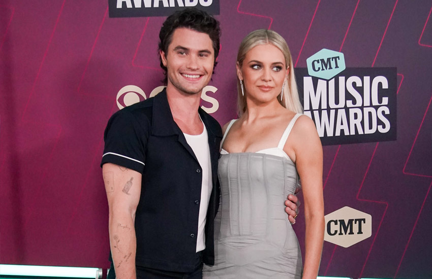  Chase Stokes And Kelsea Ballerini Leaning On Love And Long Walks As They Care For Their Dog, Dibs