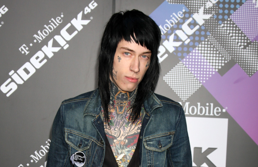  Trace Cyrus Pens Emotional Letter To Billy Ray Cyrus: “You’re Not Healthy Dad”