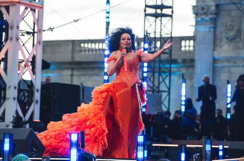  Diana Ross Will Ring in 2026 With a Legendary Times Square Concert!