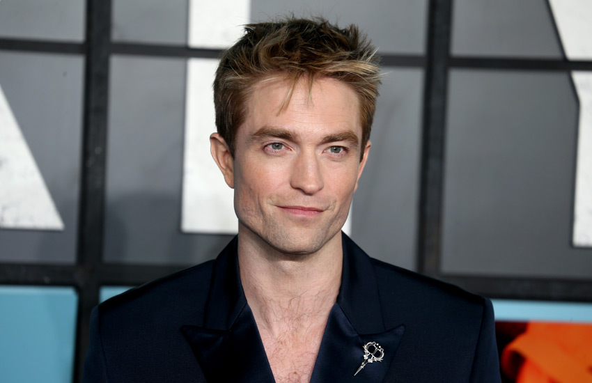  Robert Pattinson Teases a Different Batman Adventure